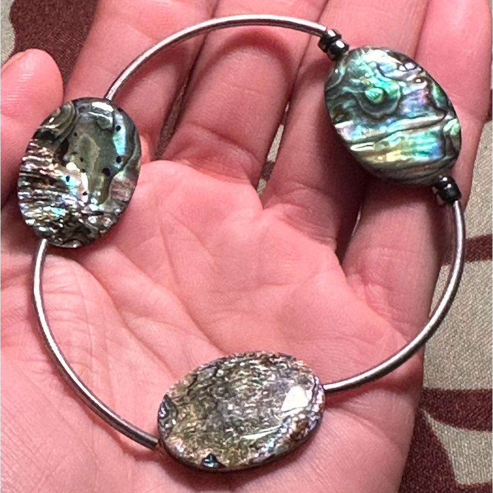 82. Handmade in Maui Paua Abalone & Hematite Stretch Silver Bracelet